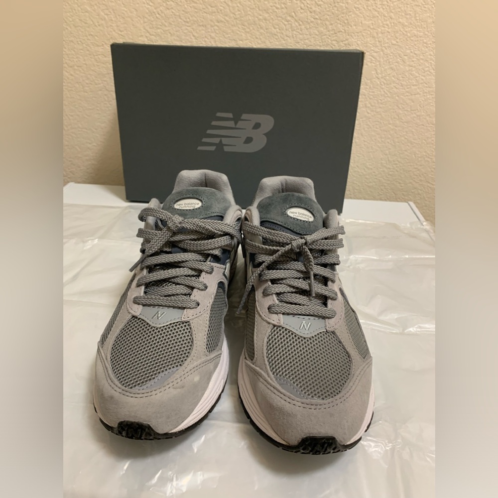 New Balance 2002R men’s size 9